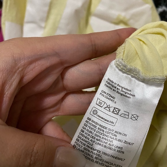 H&M Basic T-Shirt - Picture 4 of 4